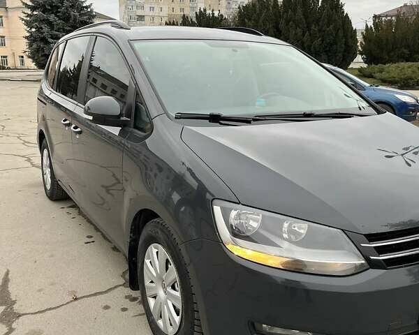 Сірий Фольксваген Шаран, об'ємом двигуна 2 л та пробігом 309 тис. км за 11300 $, фото 2 на Automoto.ua