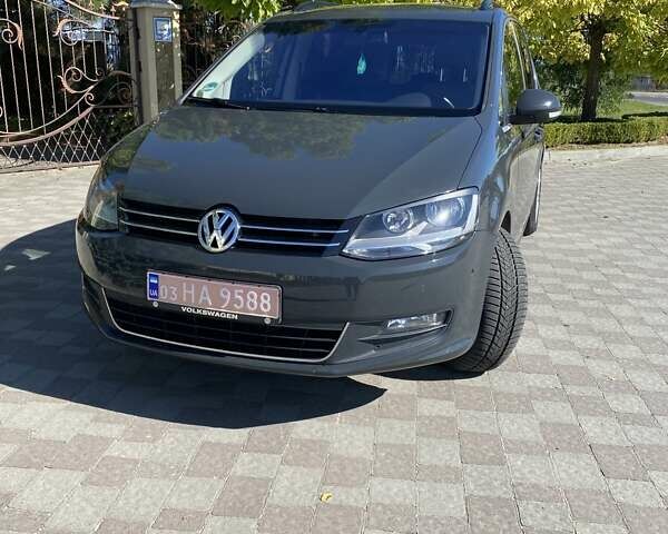 Сірий Фольксваген Шаран, об'ємом двигуна 2 л та пробігом 290 тис. км за 12900 $, фото 3 на Automoto.ua