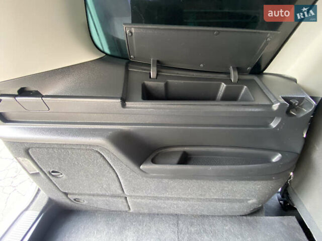 Серый Фольксваген Шаран, объемом двигателя 2 л и пробегом 291 тыс. км за 10400 $, фото 31 на Automoto.ua