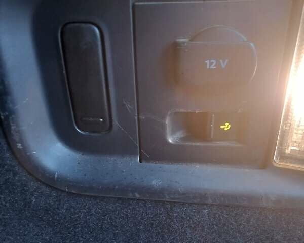 Сірий Фольксваген Шаран, об'ємом двигуна 2 л та пробігом 325 тис. км за 10700 $, фото 1 на Automoto.ua