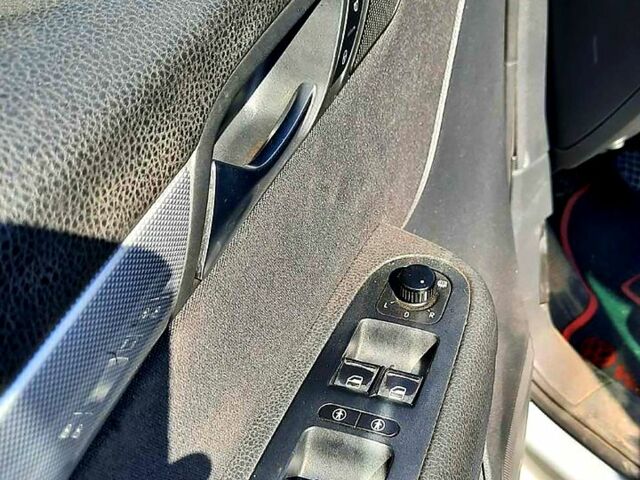 Серый Фольксваген Шаран, объемом двигателя 2 л и пробегом 281 тыс. км за 12000 $, фото 9 на Automoto.ua