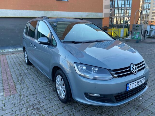 Серый Фольксваген Шаран, объемом двигателя 2 л и пробегом 306 тыс. км за 11500 $, фото 2 на Automoto.ua