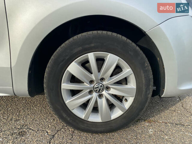 Серый Фольксваген Шаран, объемом двигателя 2 л и пробегом 291 тыс. км за 10400 $, фото 5 на Automoto.ua