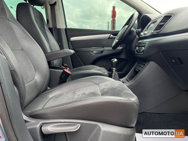 Серый Фольксваген Шаран, объемом двигателя 2 л и пробегом 175 тыс. км за 15300 $, фото 20 на Automoto.ua