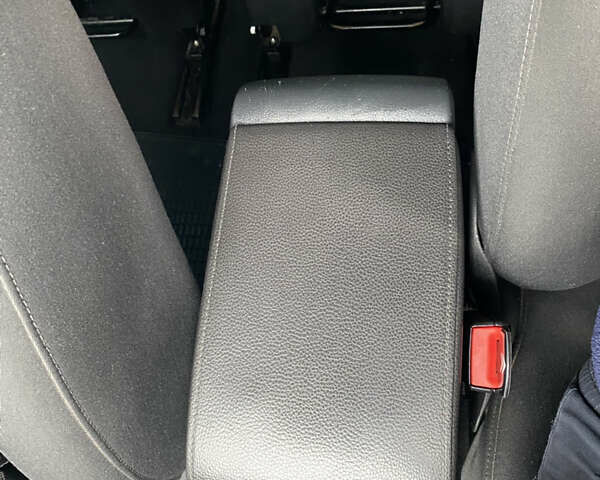 Серый Фольксваген Шаран, объемом двигателя 2 л и пробегом 291 тыс. км за 10400 $, фото 18 на Automoto.ua