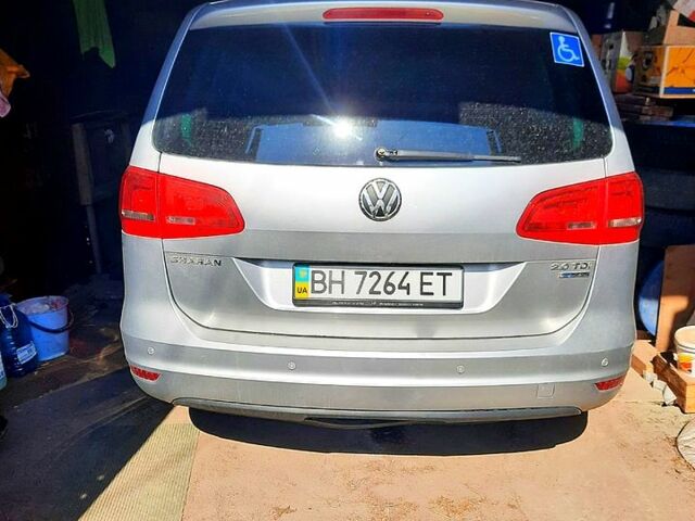 Серый Фольксваген Шаран, объемом двигателя 2 л и пробегом 281 тыс. км за 12000 $, фото 2 на Automoto.ua