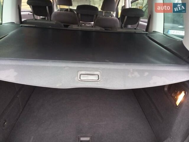 Сірий Фольксваген Шаран, об'ємом двигуна 2 л та пробігом 325 тис. км за 10700 $, фото 3 на Automoto.ua