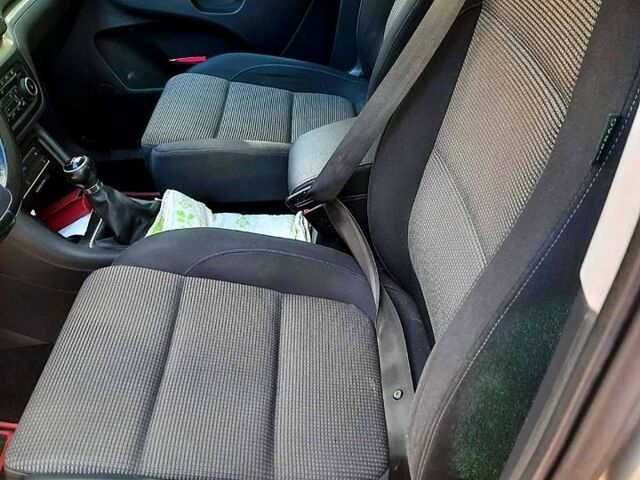 Серый Фольксваген Шаран, объемом двигателя 2 л и пробегом 281 тыс. км за 12000 $, фото 11 на Automoto.ua