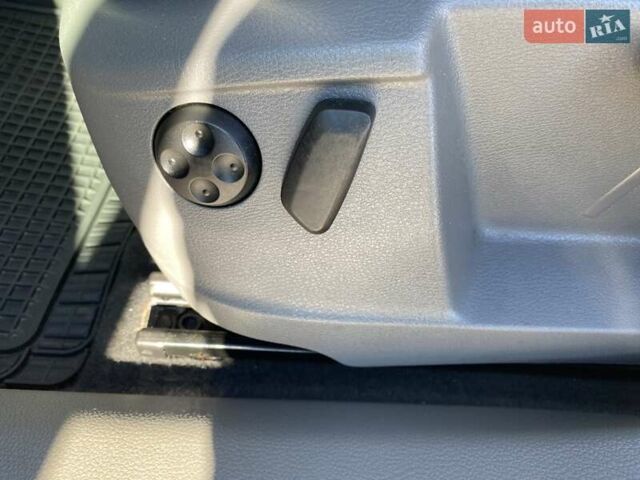 Сірий Фольксваген Шаран, об'ємом двигуна 2 л та пробігом 290 тис. км за 12900 $, фото 23 на Automoto.ua