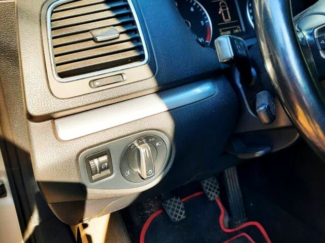 Серый Фольксваген Шаран, объемом двигателя 2 л и пробегом 281 тыс. км за 12000 $, фото 10 на Automoto.ua