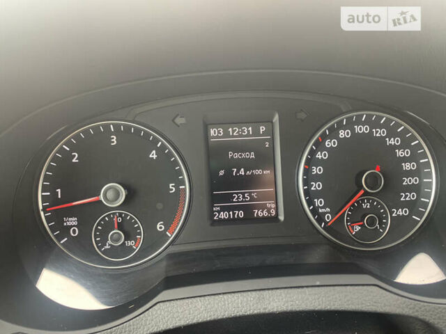 Серый Фольксваген Шаран, объемом двигателя 1.97 л и пробегом 240 тыс. км за 15400 $, фото 10 на Automoto.ua