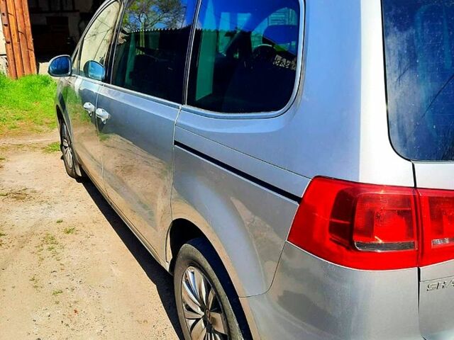 Серый Фольксваген Шаран, объемом двигателя 2 л и пробегом 281 тыс. км за 12000 $, фото 5 на Automoto.ua