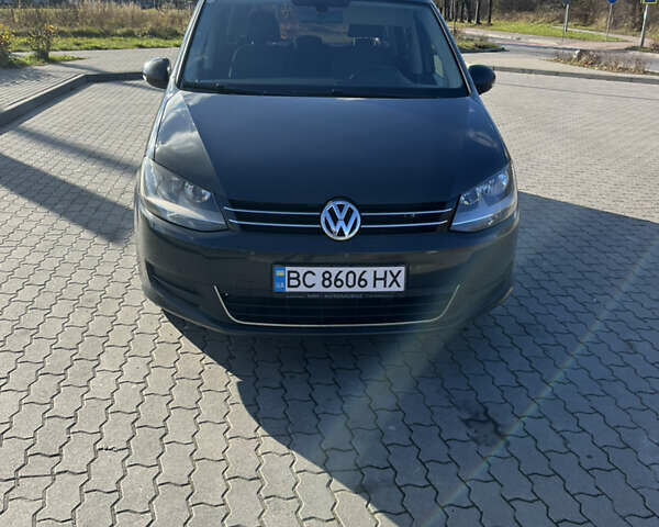 Серый Фольксваген Шаран, объемом двигателя 1.97 л и пробегом 376 тыс. км за 11800 $, фото 1 на Automoto.ua