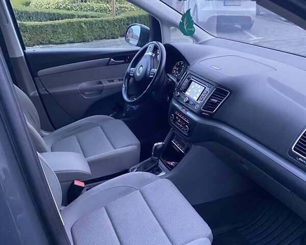 Сірий Фольксваген Шаран, об'ємом двигуна 2 л та пробігом 290 тис. км за 12900 $, фото 17 на Automoto.ua