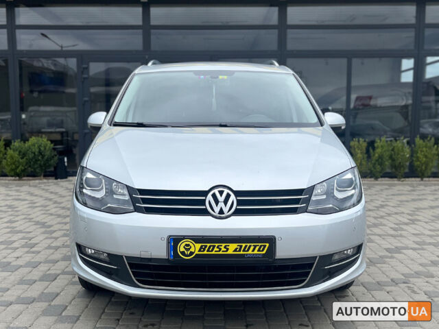 Серый Фольксваген Шаран, объемом двигателя 2 л и пробегом 175 тыс. км за 15300 $, фото 1 на Automoto.ua