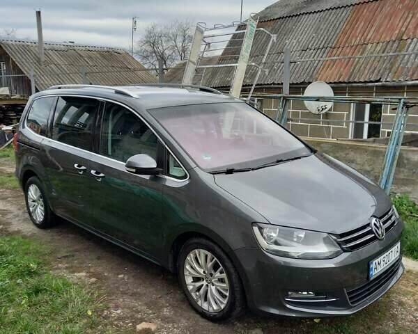 Сірий Фольксваген Шаран, об'ємом двигуна 2 л та пробігом 215 тис. км за 15750 $, фото 5 на Automoto.ua