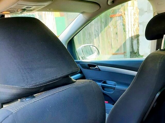 Серый Фольксваген Шаран, объемом двигателя 2 л и пробегом 281 тыс. км за 12000 $, фото 8 на Automoto.ua