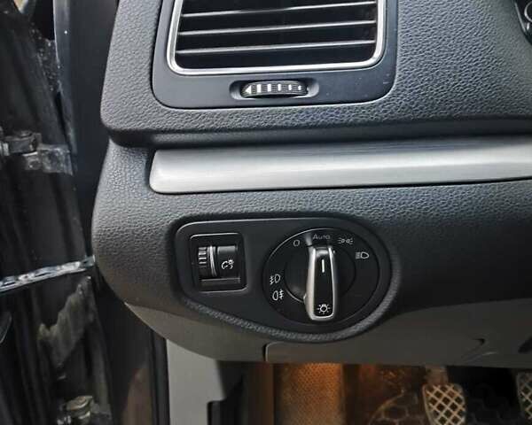 Серый Фольксваген Шаран, объемом двигателя 2 л и пробегом 355 тыс. км за 12300 $, фото 10 на Automoto.ua