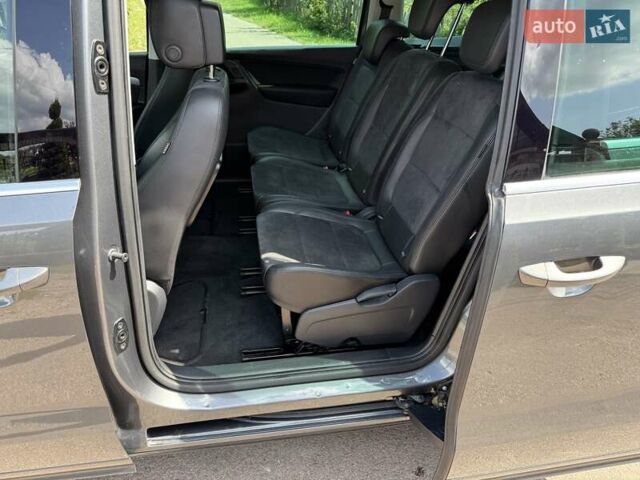 Серый Фольксваген Шаран, объемом двигателя 2 л и пробегом 203 тыс. км за 15200 $, фото 13 на Automoto.ua