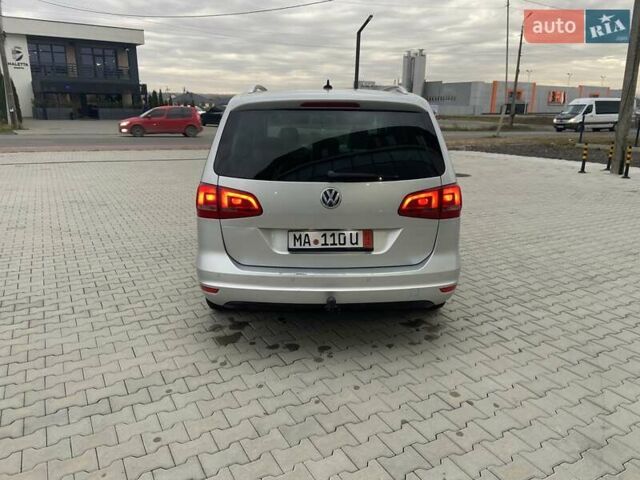 Серый Фольксваген Шаран, объемом двигателя 2 л и пробегом 228 тыс. км за 18200 $, фото 3 на Automoto.ua