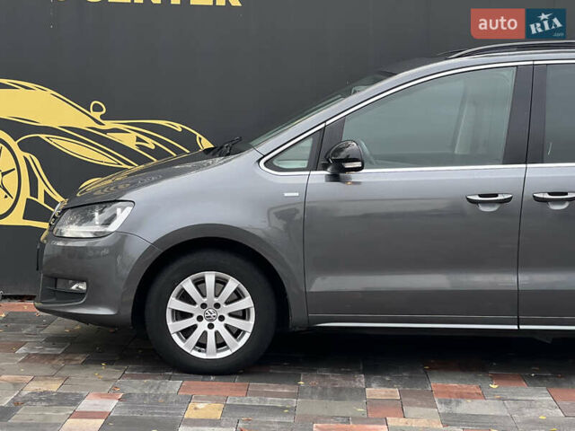 Сірий Фольксваген Шаран, об'ємом двигуна 2 л та пробігом 340 тис. км за 14000 $, фото 7 на Automoto.ua