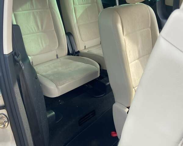 Серый Фольксваген Шаран, объемом двигателя 2 л и пробегом 228 тыс. км за 18200 $, фото 16 на Automoto.ua