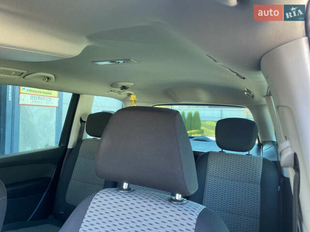 Серый Фольксваген Шаран, объемом двигателя 1.97 л и пробегом 273 тыс. км за 11550 $, фото 26 на Automoto.ua