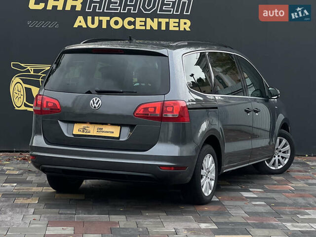 Сірий Фольксваген Шаран, об'ємом двигуна 2 л та пробігом 340 тис. км за 14000 $, фото 3 на Automoto.ua