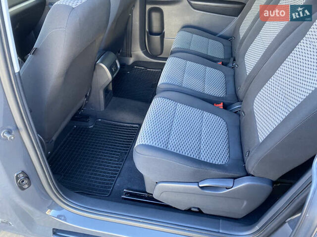 Серый Фольксваген Шаран, объемом двигателя 1.97 л и пробегом 273 тыс. км за 11550 $, фото 10 на Automoto.ua