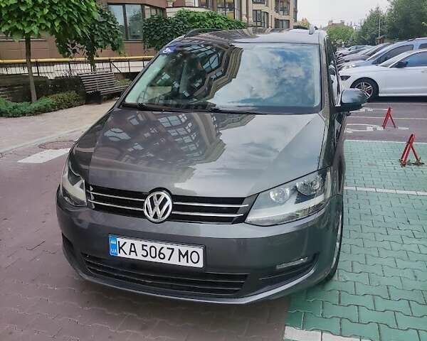 Серый Фольксваген Шаран, объемом двигателя 1.39 л и пробегом 220 тыс. км за 10200 $, фото 3 на Automoto.ua