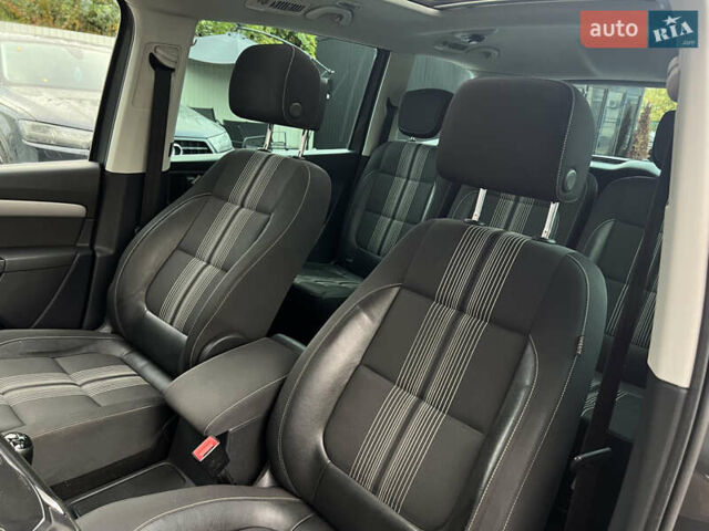 Сірий Фольксваген Шаран, об'ємом двигуна 2 л та пробігом 340 тис. км за 14000 $, фото 13 на Automoto.ua