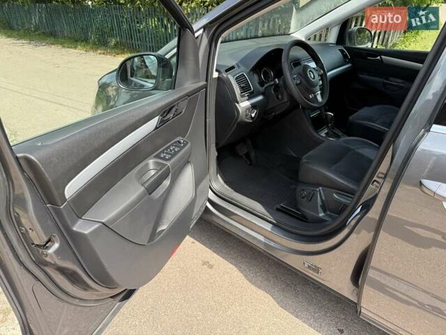 Серый Фольксваген Шаран, объемом двигателя 2 л и пробегом 203 тыс. км за 15200 $, фото 15 на Automoto.ua