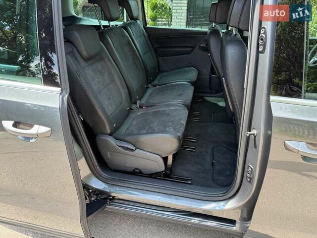 Серый Фольксваген Шаран, объемом двигателя 2 л и пробегом 203 тыс. км за 15200 $, фото 9 на Automoto.ua