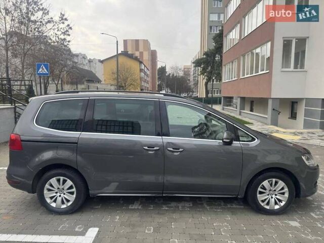 Сірий Фольксваген Шаран, об'ємом двигуна 1.97 л та пробігом 326 тис. км за 10800 $, фото 1 на Automoto.ua