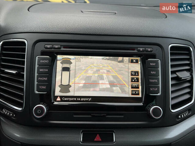 Сірий Фольксваген Шаран, об'ємом двигуна 2 л та пробігом 340 тис. км за 14000 $, фото 26 на Automoto.ua