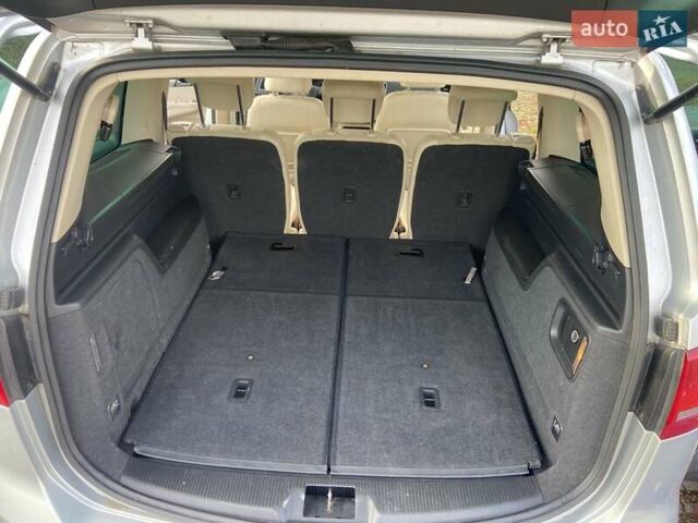 Серый Фольксваген Шаран, объемом двигателя 2 л и пробегом 228 тыс. км за 18200 $, фото 21 на Automoto.ua