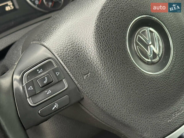 Серый Фольксваген Шаран, объемом двигателя 2 л и пробегом 295 тыс. км за 11850 $, фото 58 на Automoto.ua