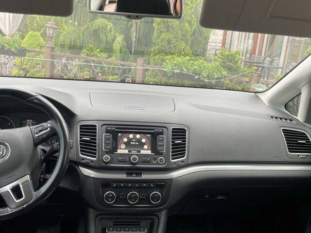 Серый Фольксваген Шаран, объемом двигателя 2 л и пробегом 266 тыс. км за 11500 $, фото 6 на Automoto.ua