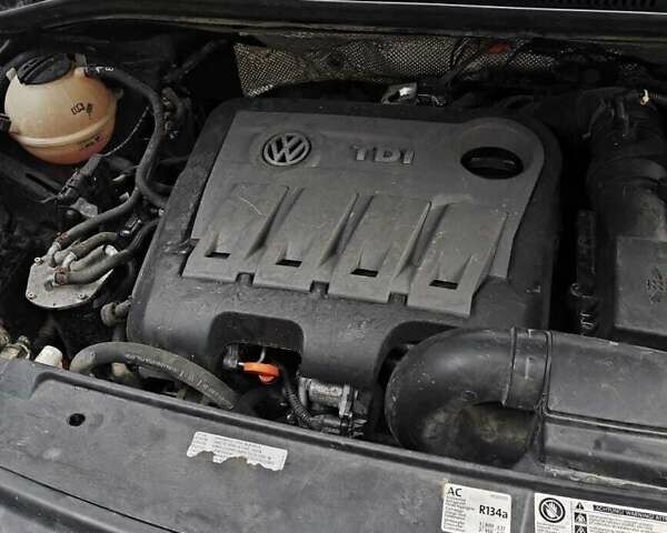 Серый Фольксваген Шаран, объемом двигателя 2 л и пробегом 355 тыс. км за 12300 $, фото 11 на Automoto.ua