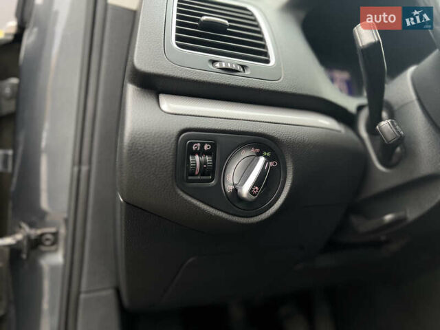 Сірий Фольксваген Шаран, об'ємом двигуна 2 л та пробігом 340 тис. км за 14000 $, фото 23 на Automoto.ua