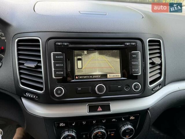 Серый Фольксваген Шаран, объемом двигателя 2 л и пробегом 203 тыс. км за 15200 $, фото 17 на Automoto.ua