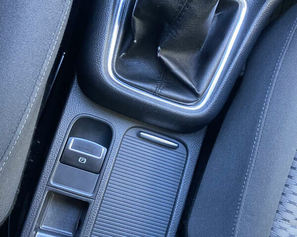 Серый Фольксваген Шаран, объемом двигателя 1.97 л и пробегом 273 тыс. км за 11550 $, фото 21 на Automoto.ua