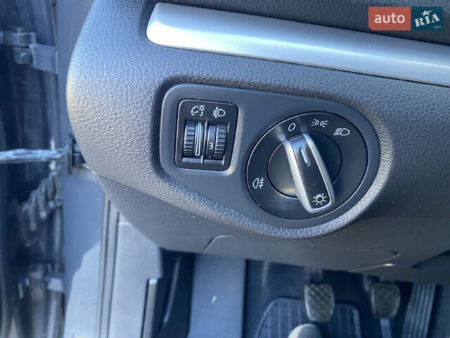 Серый Фольксваген Шаран, объемом двигателя 1.97 л и пробегом 273 тыс. км за 11550 $, фото 24 на Automoto.ua