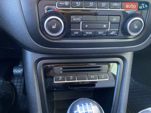 Серый Фольксваген Шаран, объемом двигателя 1.97 л и пробегом 273 тыс. км за 11550 $, фото 20 на Automoto.ua