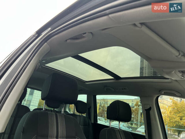 Сірий Фольксваген Шаран, об'ємом двигуна 2 л та пробігом 340 тис. км за 14000 $, фото 32 на Automoto.ua