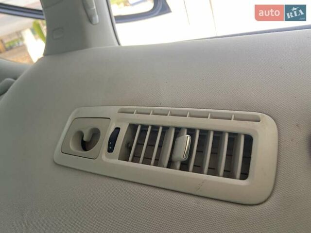 Серый Фольксваген Шаран, объемом двигателя 2 л и пробегом 228 тыс. км за 18200 $, фото 11 на Automoto.ua