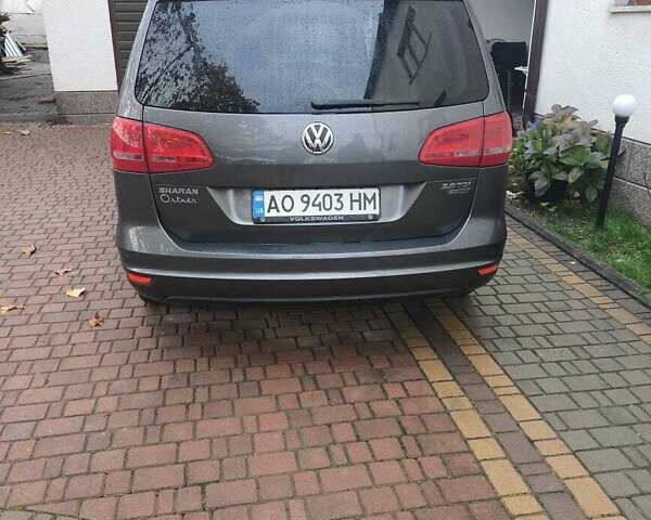 Серый Фольксваген Шаран, объемом двигателя 2 л и пробегом 355 тыс. км за 12300 $, фото 2 на Automoto.ua