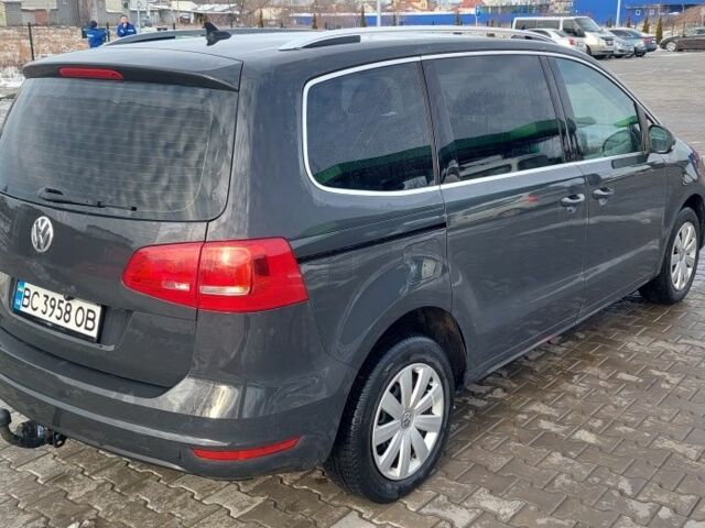 Серый Фольксваген Шаран, объемом двигателя 2 л и пробегом 249 тыс. км за 13100 $, фото 2 на Automoto.ua