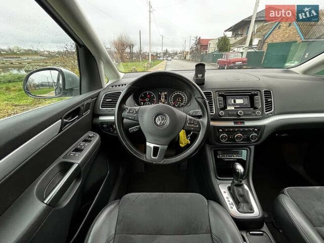 Серый Фольксваген Шаран, объемом двигателя 2 л и пробегом 180 тыс. км за 14750 $, фото 20 на Automoto.ua