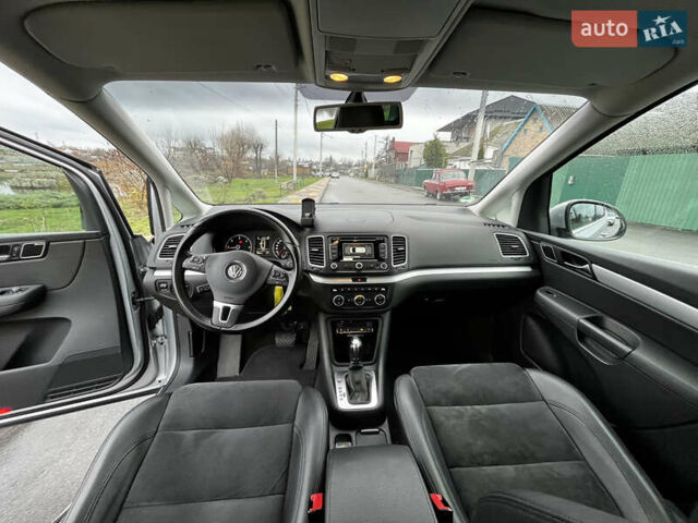Серый Фольксваген Шаран, объемом двигателя 2 л и пробегом 180 тыс. км за 14750 $, фото 13 на Automoto.ua